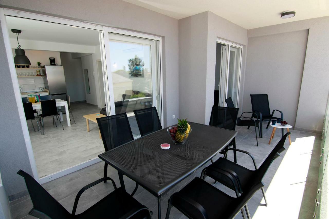 Apartments Luna Novalja Dış mekan fotoğraf